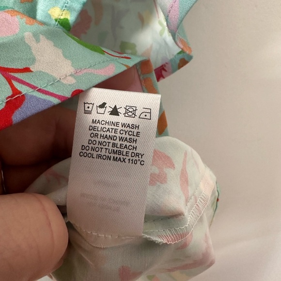 CROSBY by Mollie Burch Ella Top – Island Floral – Size Small – NWOT - Picture 6 of 11